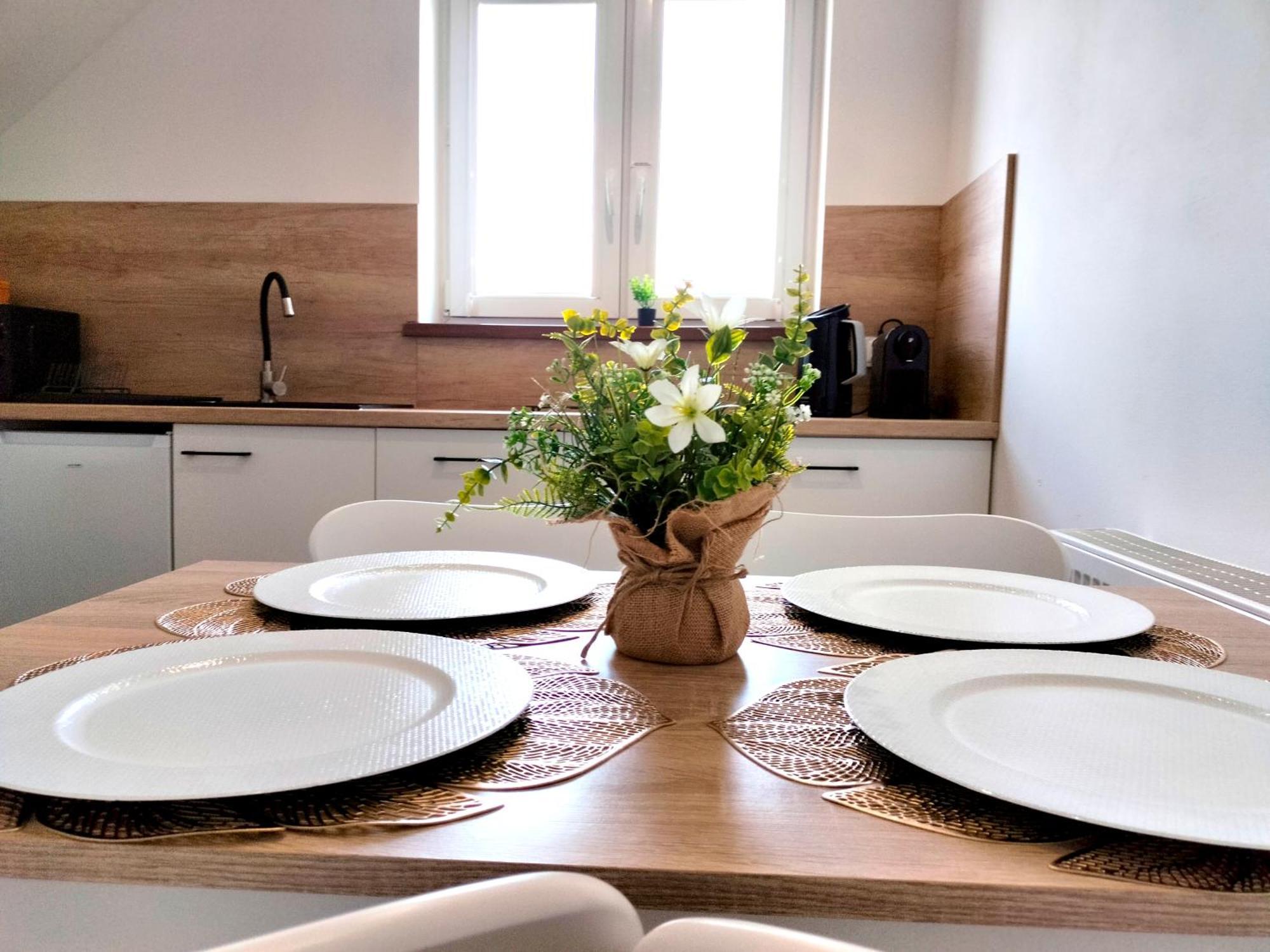 Agroturystyka Jodlowa - Rodzinne Apartamenty W Centrum Gor Swietokrzyskich - Sala Zabaw, Zwierzeta, Bilard Krajno-Zagorze Luaran gambar